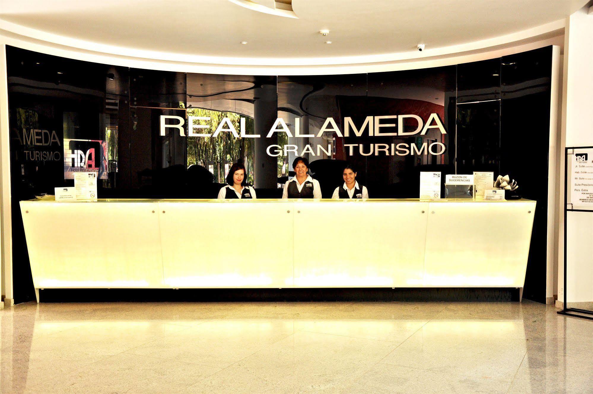 Hotel Real Alameda De Керетаро Экстерьер фото